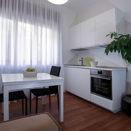 Starhost - Golden Apartments 萨莱诺 外观 照片